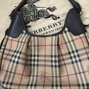 Burberry purse authentic